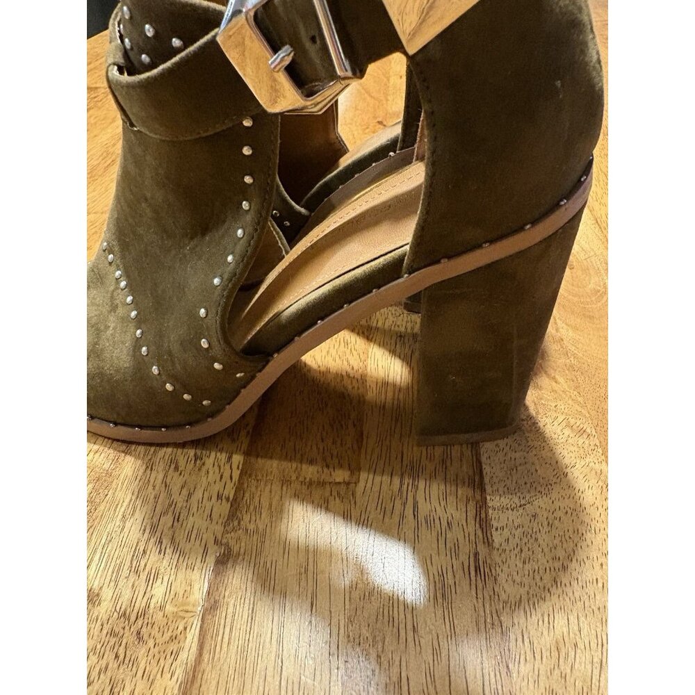 Olive Green Suede Peep-Toe Block Heel Ankle Booties Studded‎ Size 7 Glam Biker - Picture 4 of 8